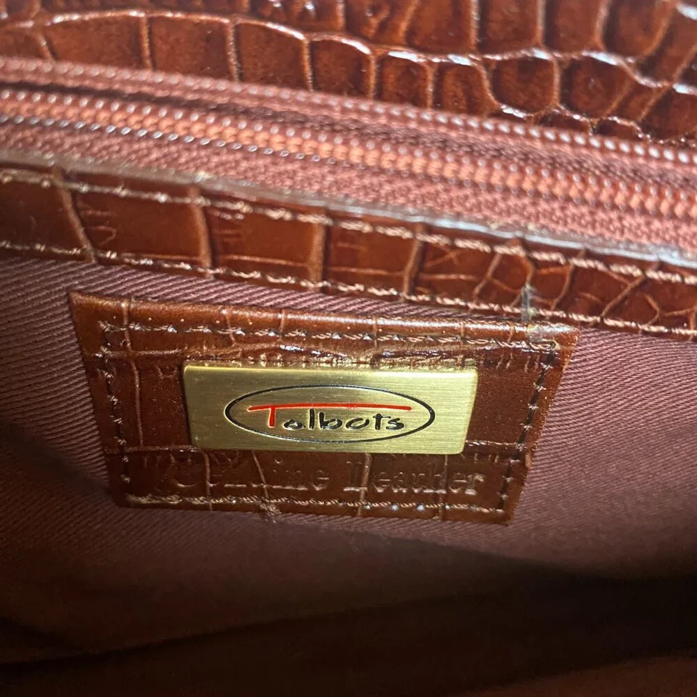 Talbots women's brown genuine leather zip clutch wristlet bag purse cardholder